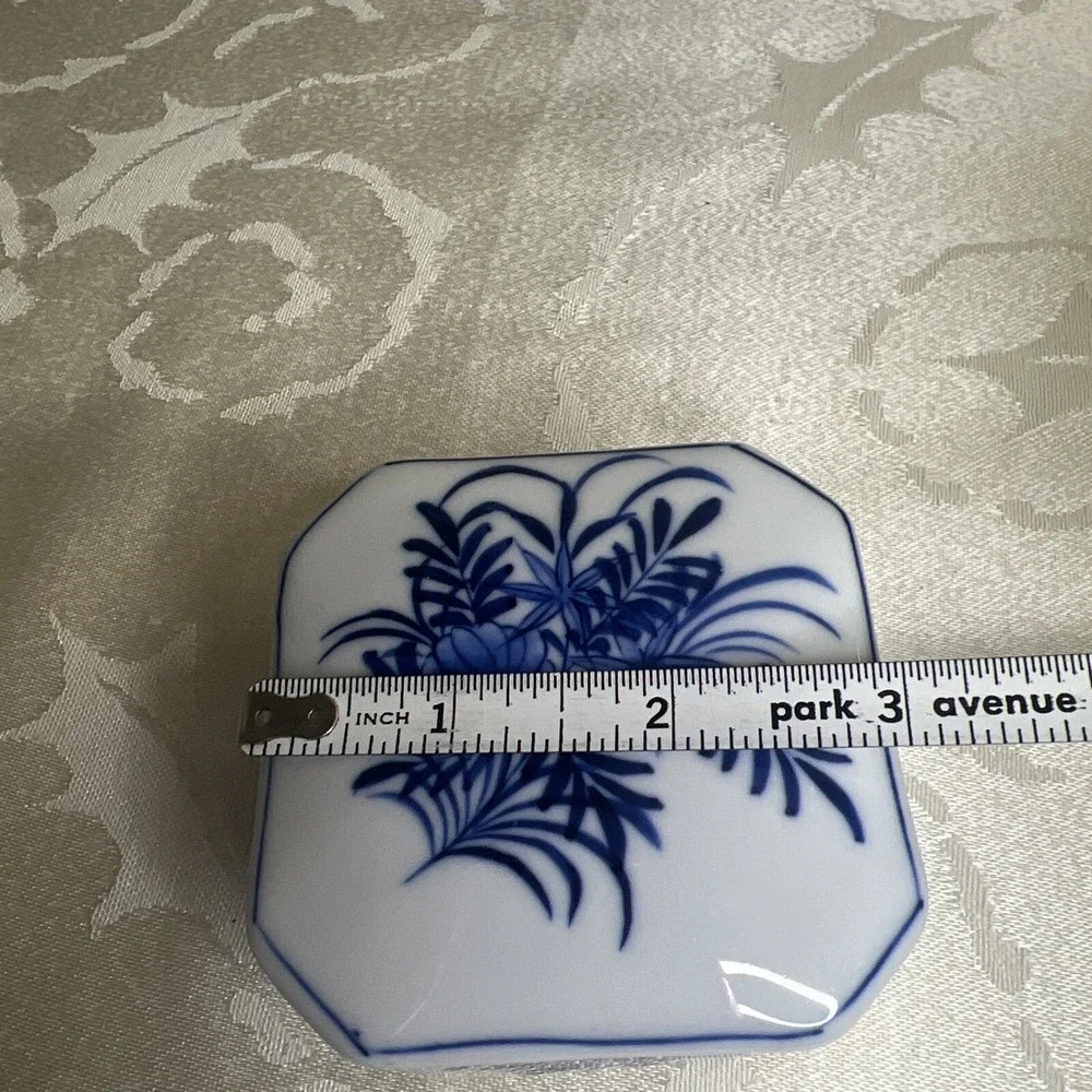 Vintage  Blue and White Floral Trinket Box Made In Thailand